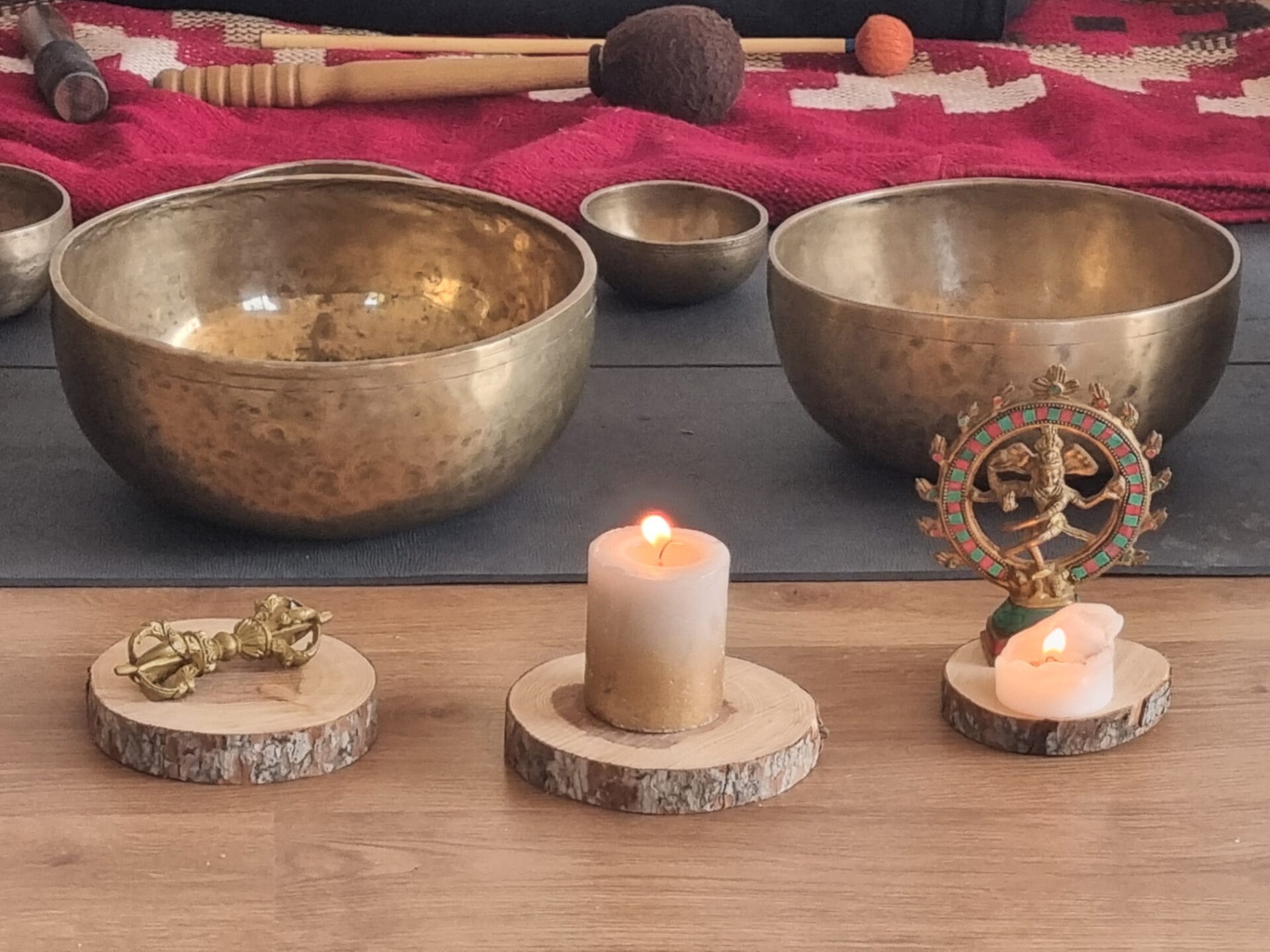 Retiro Yoga Nidra Meditación Mantras Cuencos Tibetanos Terapéuticos Alcoy Alicante España