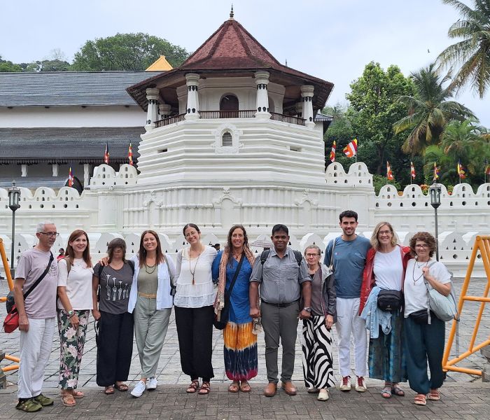 Sri Lanka Viaje Retiro Yoga Meditación Budismo Ayurveda Ambica Devi